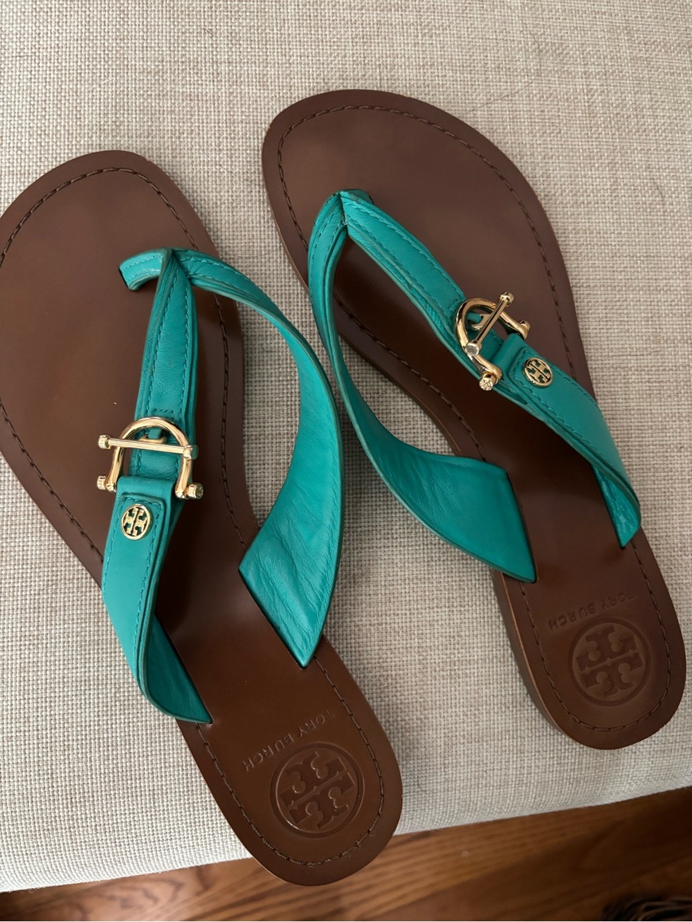 Tory Burch Teal Leather Thong Sandals with Gold Hardware size 8